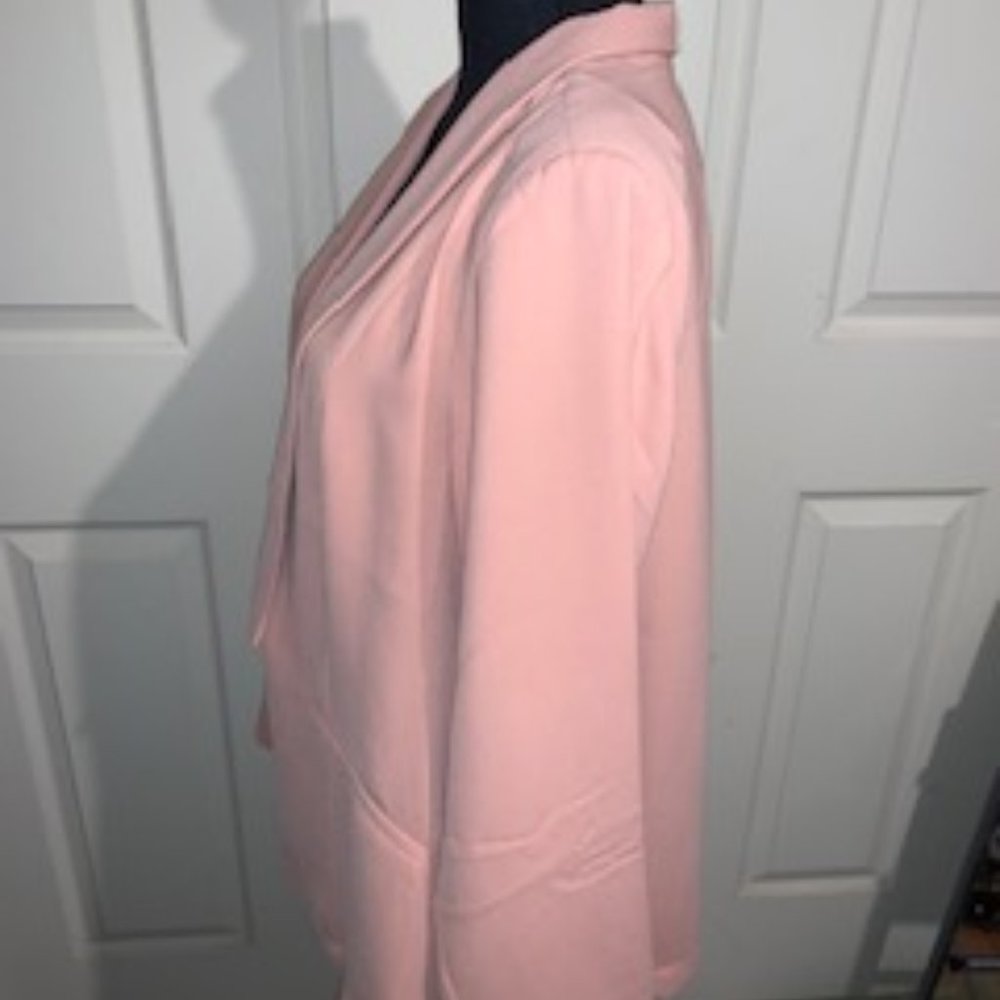 A Jacket with flare - Picture 4 of 4
